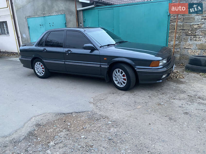 Седан Mitsubishi Galant 1991 в 