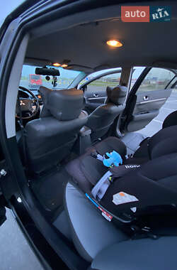 Седан Mitsubishi Galant 2009 в 