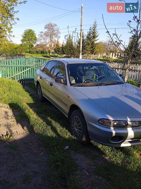 Ліфтбек Mitsubishi Galant 1993 в Іллінцях