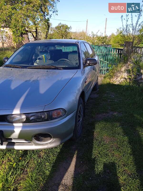 Ліфтбек Mitsubishi Galant 1993 в Іллінцях