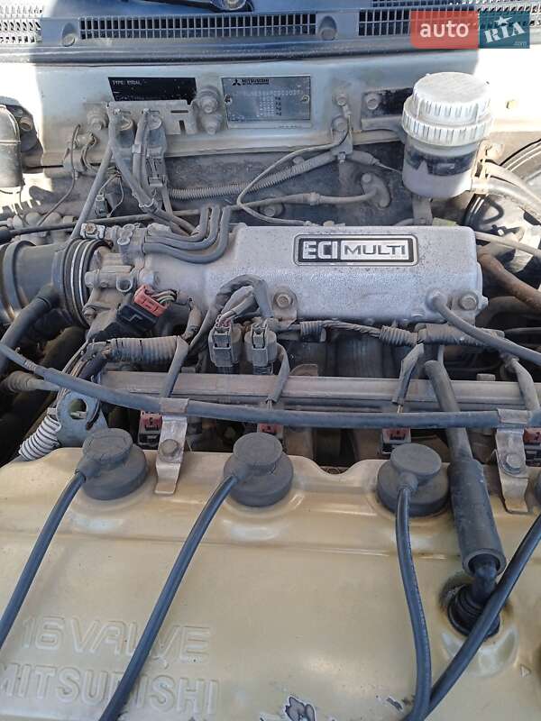 Ліфтбек Mitsubishi Galant 1993 в Іллінцях