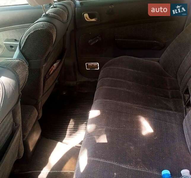 Седан Mitsubishi Galant 1988 в Первомайске