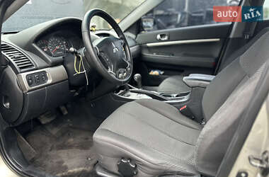 Седан Mitsubishi Galant 2009 в 