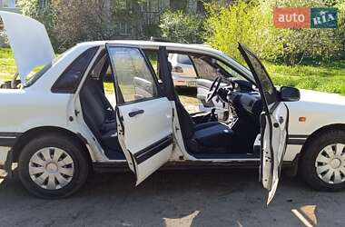 Седан Mitsubishi Galant 1993 в Киеве