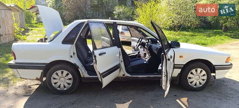 Седан Mitsubishi Galant 1993 в Києві