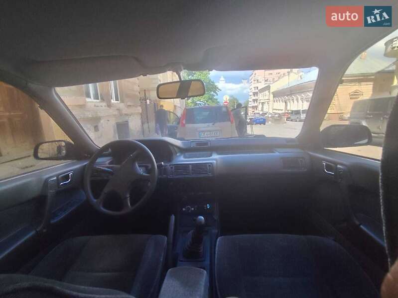 Седан Mitsubishi Galant 1992 в Черновцах