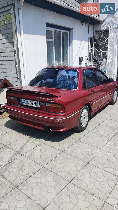 Седан Mitsubishi Galant 1989 в Черкасах