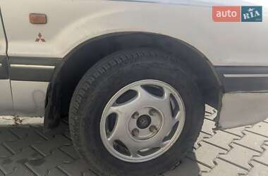 Седан Mitsubishi Galant 1988 в 
