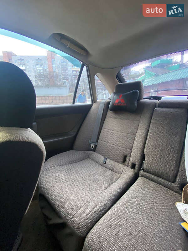 Лифтбек Mitsubishi Galant 1993 в Львове