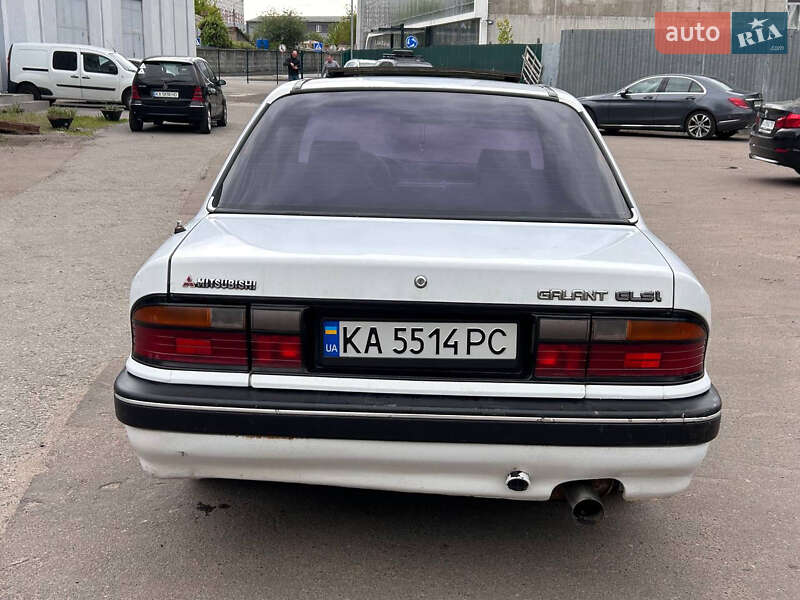 Седан Mitsubishi Galant 1990 в Києві