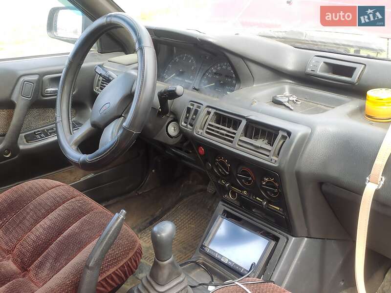 Седан Mitsubishi Galant 1988 в Броварах