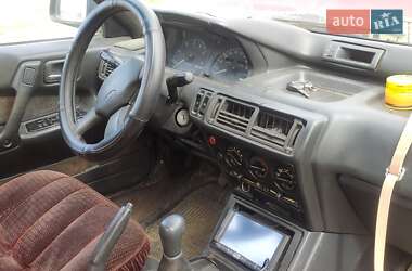 Седан Mitsubishi Galant 1988 в 