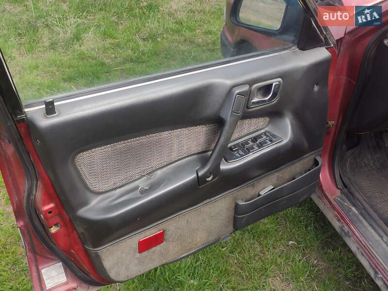 Седан Mitsubishi Galant 1988 в Броварах