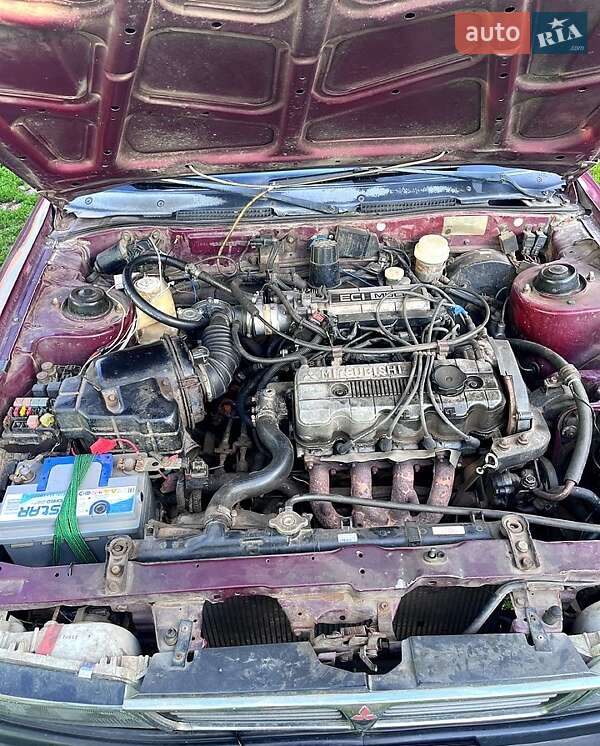 Ліфтбек Mitsubishi Galant 1992 в 