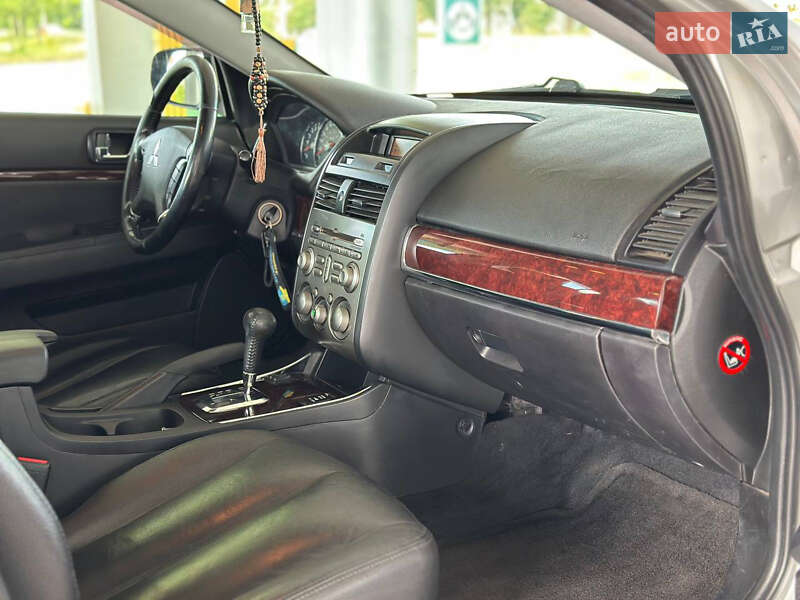 Седан Mitsubishi Galant 2008 в Днепре