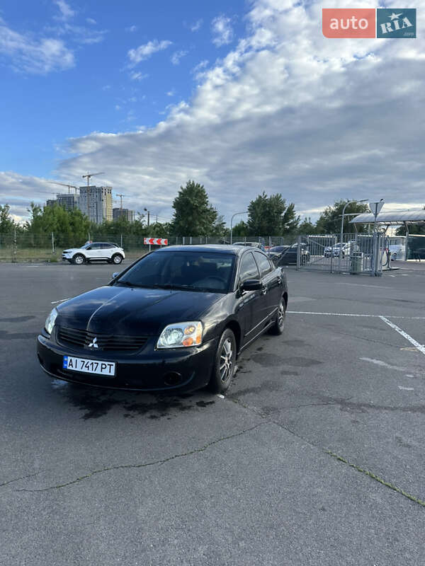 Седан Mitsubishi Galant 2004 в Киеве