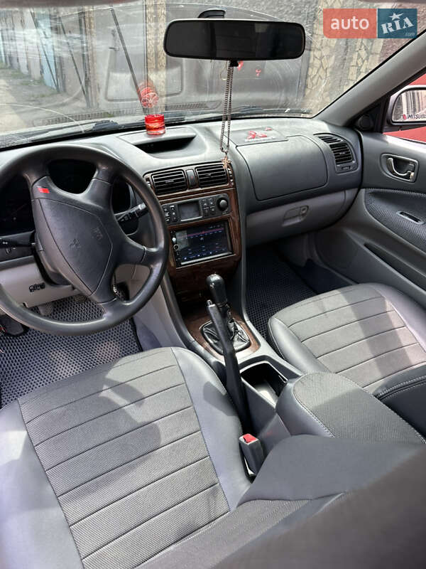 Седан Mitsubishi Galant 1998 в Кривом Роге