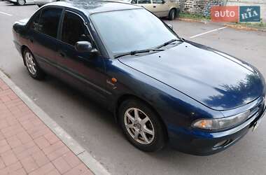 Седан Mitsubishi Galant 1995 в Кременчуге