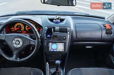 Седан Mitsubishi Galant 2001 в 