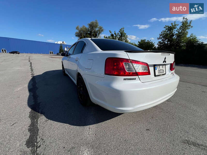 Седан Mitsubishi Galant 2011 в Черновцах