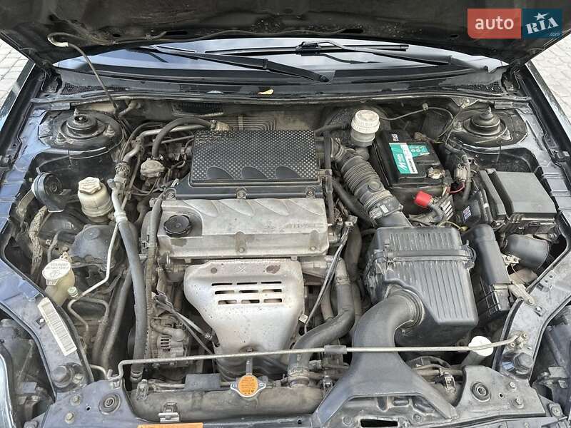 Седан Mitsubishi Galant 2009 в Киеве