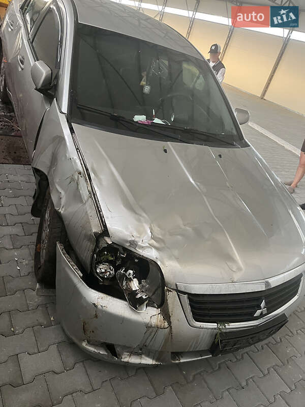 Седан Mitsubishi Galant 2008 в Львове