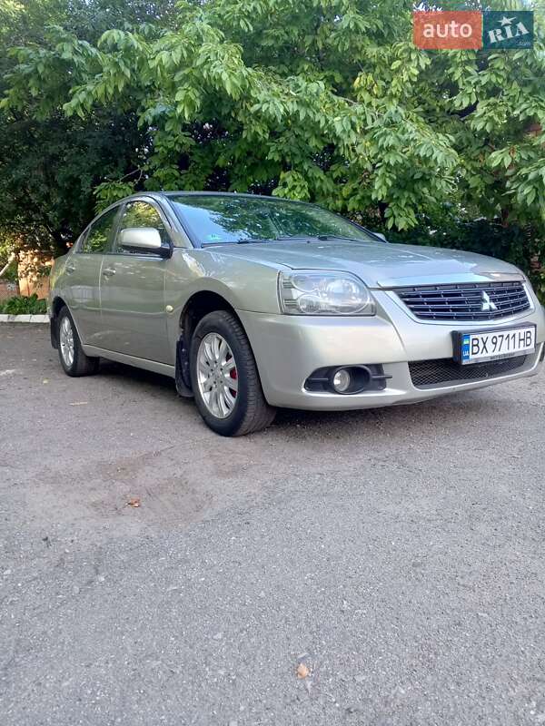 Седан Mitsubishi Galant 2009 в Хмельницком
