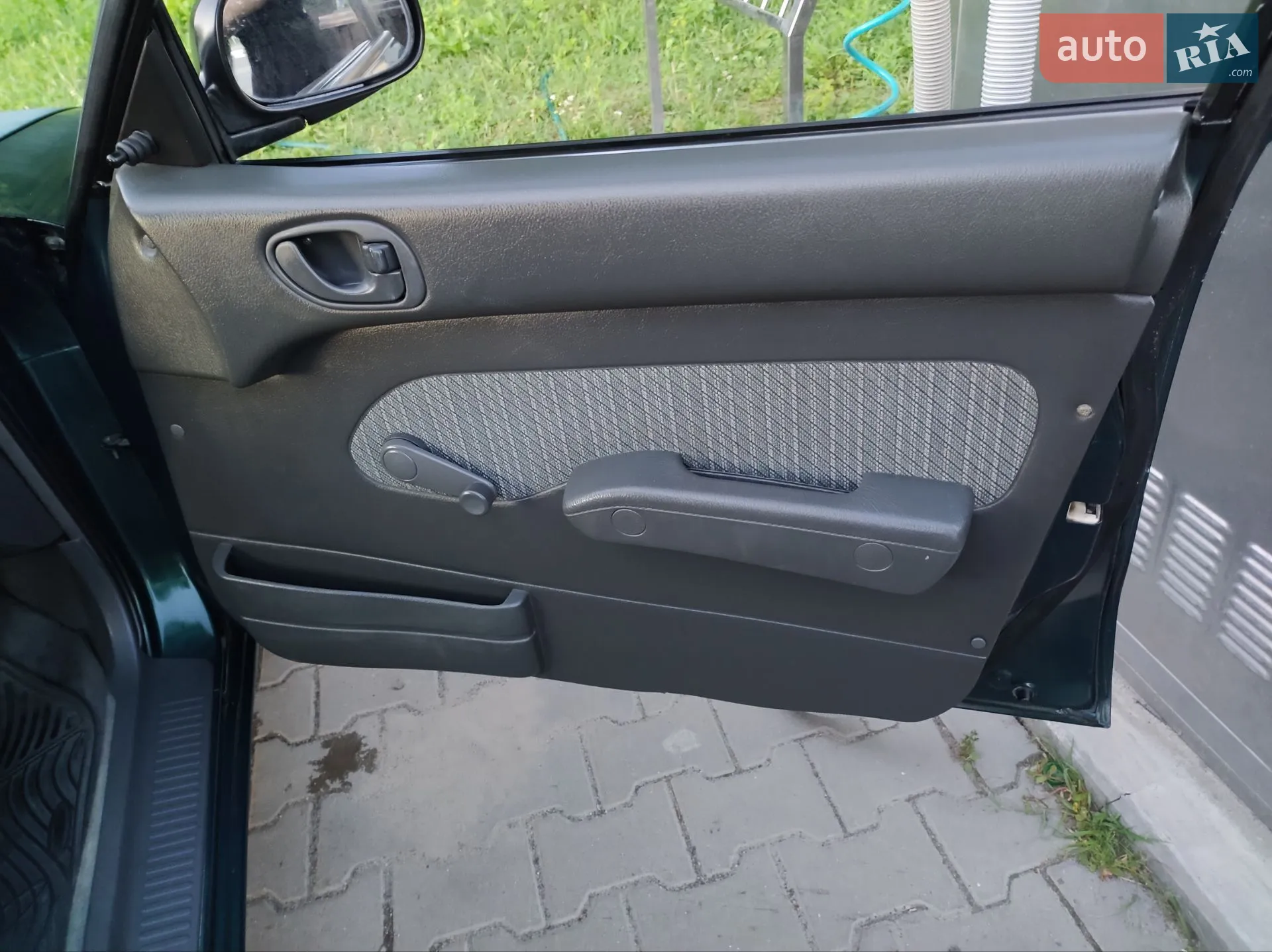 Mitsubishi Galant 1996 VIN JMBSNE52ATZ000784 фото оголошення 12 з 14
