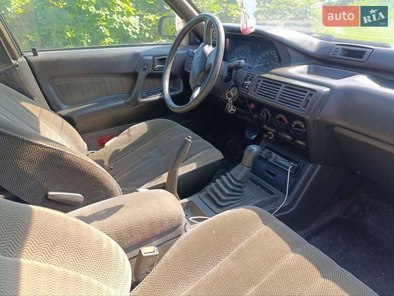 Седан Mitsubishi Galant 1988 в Чорткове