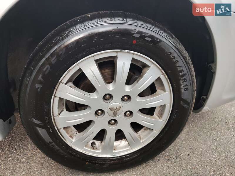 Седан Mitsubishi Galant 2007 в Виннице