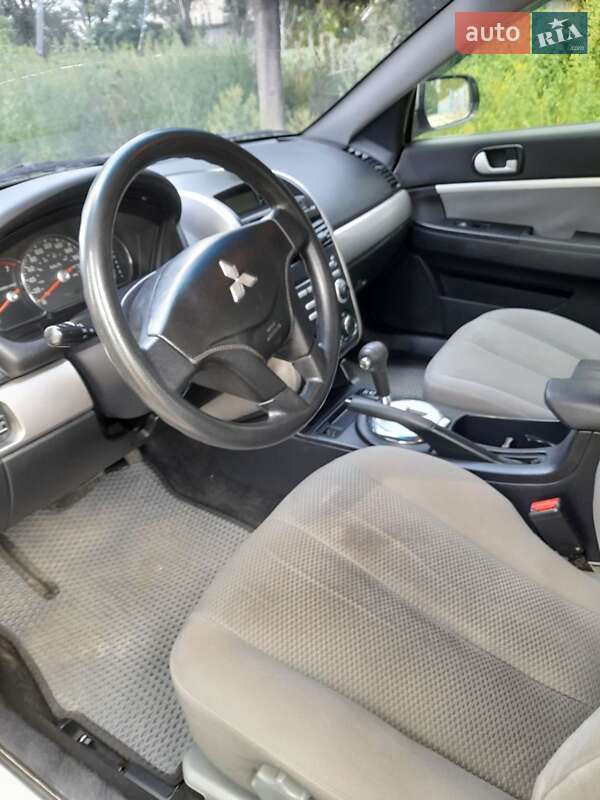 Седан Mitsubishi Galant 2007 в Харькове