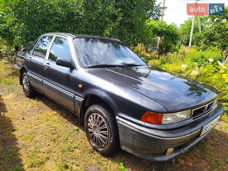 Седан Mitsubishi Galant 1991 в Вознесенске