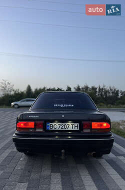 Седан Mitsubishi Galant 1991 в Львове