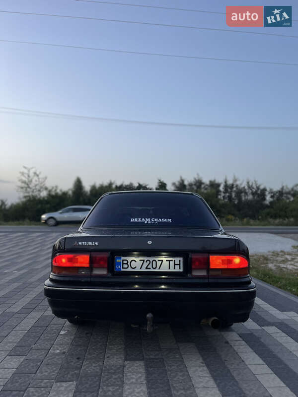 Седан Mitsubishi Galant 1991 в Львове