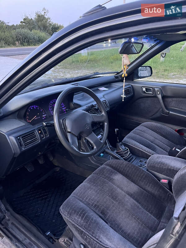 Седан Mitsubishi Galant 1991 в Львове