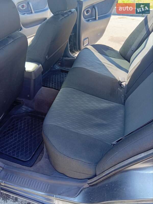 Седан Mitsubishi Galant 1993 в Запоріжжі