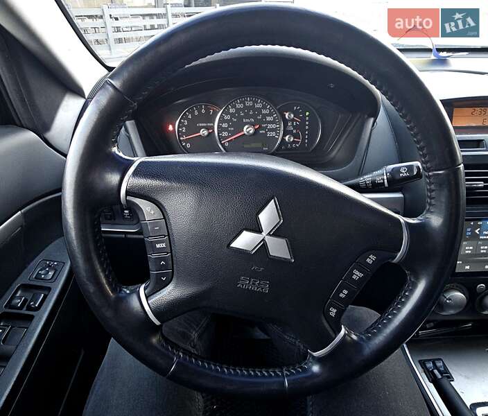 Mitsubishi Galant 2009