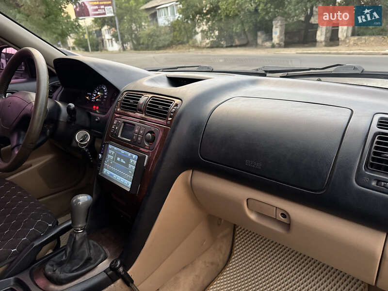 Седан Mitsubishi Galant 1997 в Николаеве