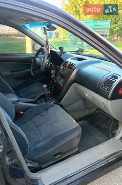 Седан Mitsubishi Galant 2000 в Фастове