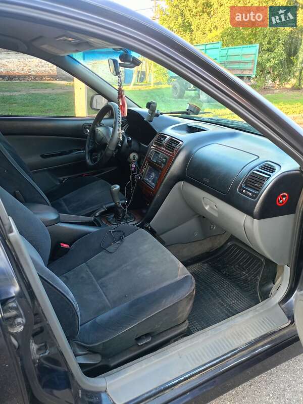 Mitsubishi Galant 2000