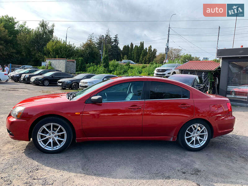 Седан Mitsubishi Galant 2012 в Виннице