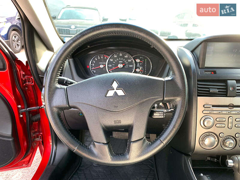Седан Mitsubishi Galant 2012 в Виннице