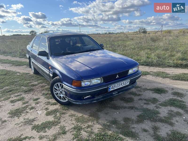 Лифтбек Mitsubishi Galant 1989 в Гайсине