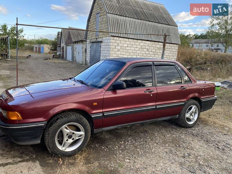 Седан Mitsubishi Galant 1989 в Подольске