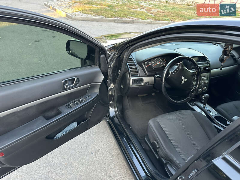 Седан Mitsubishi Galant 2009 в Терновке