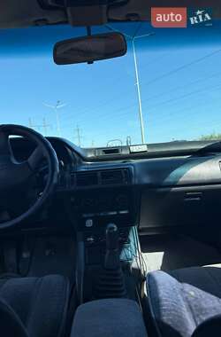 Седан Mitsubishi Galant 1990 в 