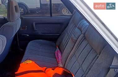 Седан Mitsubishi Galant 1986 в 