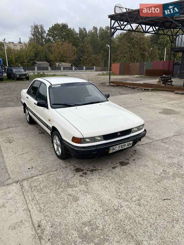 Седан Mitsubishi Galant 1989 в Новояворовске фото 10 Седан Mitsubishi Galant 1989 в Новояворовске