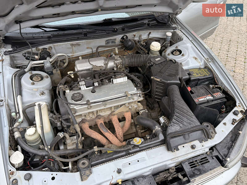 Седан Mitsubishi Galant 1999 в Одесі