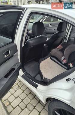 Седан Mitsubishi Galant 2011 в 